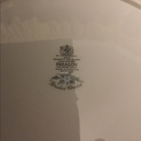 Paragon, Brides Choice, Fine Bone China Dinnerware - Picture 7 of 8